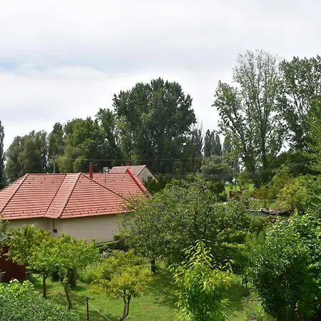 Sziget Vendeghaz 3* Szigliget